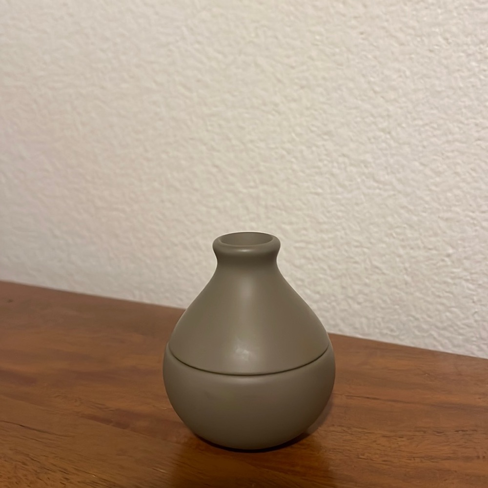 Kkw Jeff leatham perfume